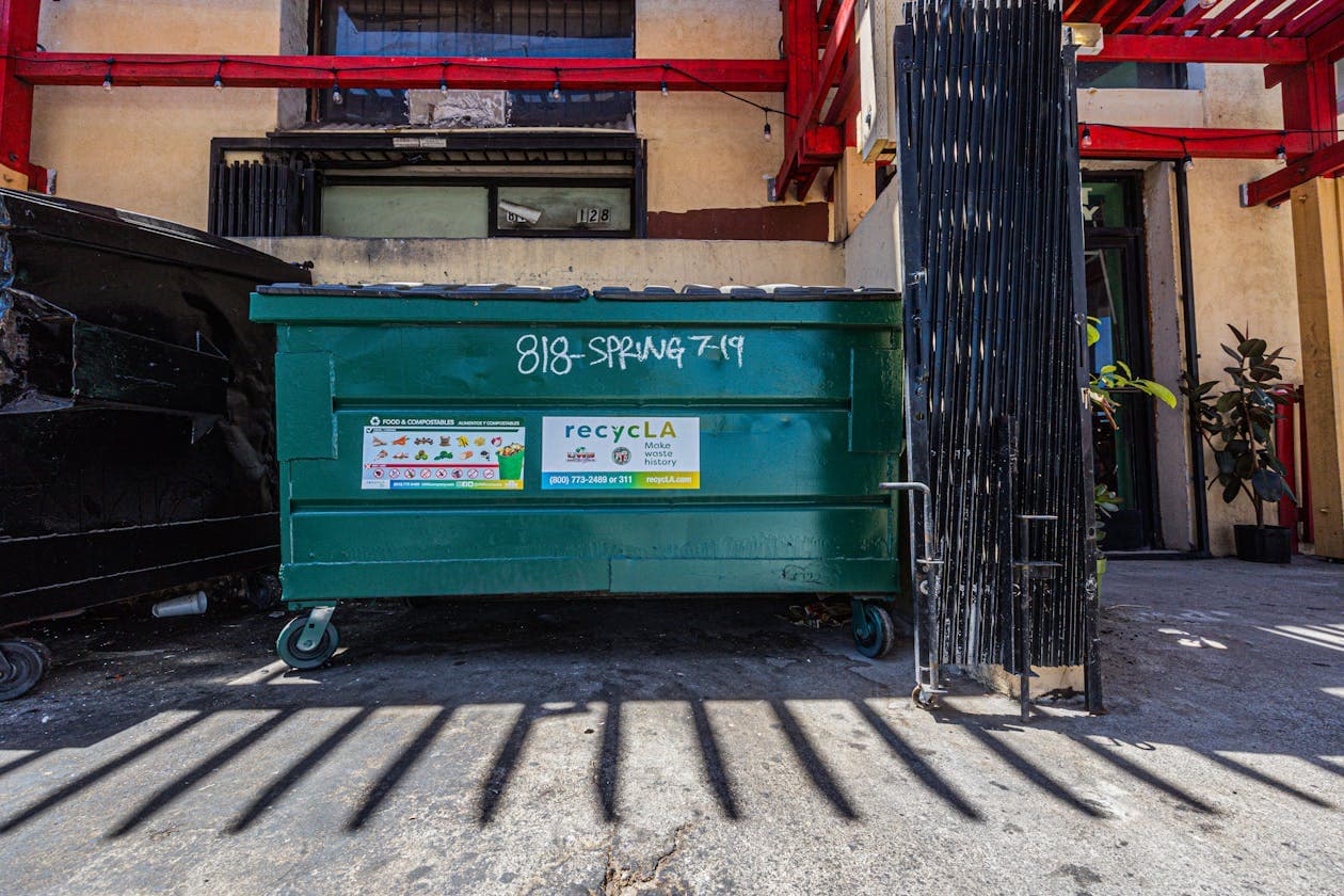 Abrollcontainer 20 m³ — Bauschutt